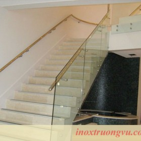 CẦU THANG KÍNH TAY VỊN INOX 01
