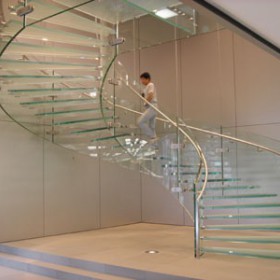 CẦU THANG PHA LÊ 01